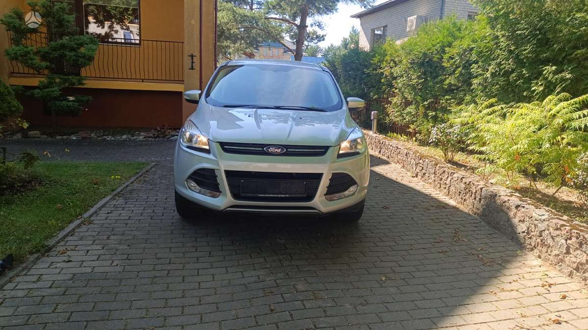 Ford Kuga 2015 — авто для ЗСУ з Європи