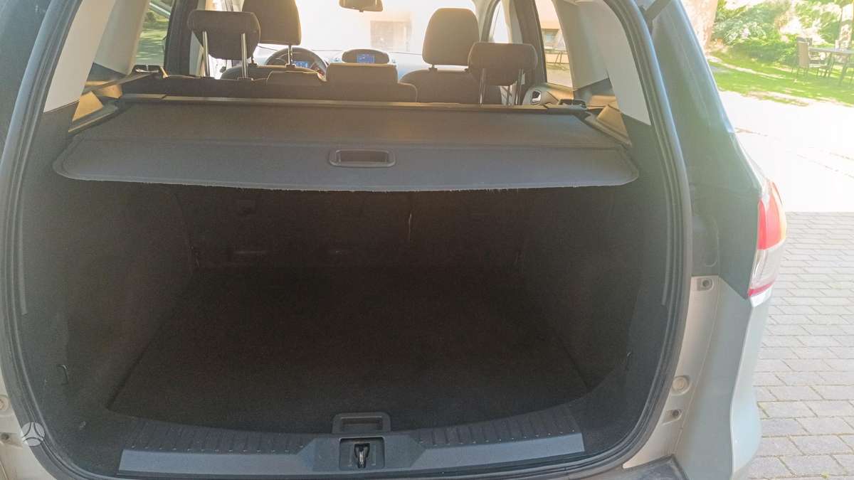 Ford Kuga 2015 — фото 11