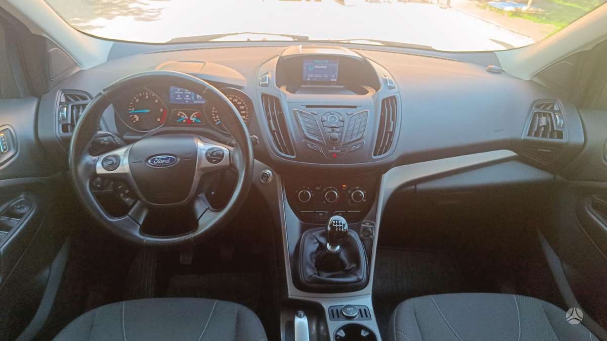 Ford Kuga 2015 — фото 13