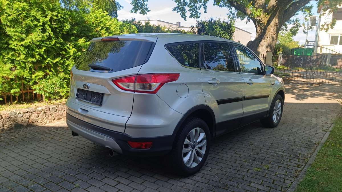 Ford Kuga 2015 — салон