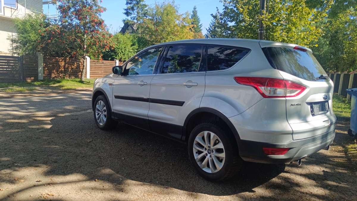 Ford Kuga 2015 — фото 9