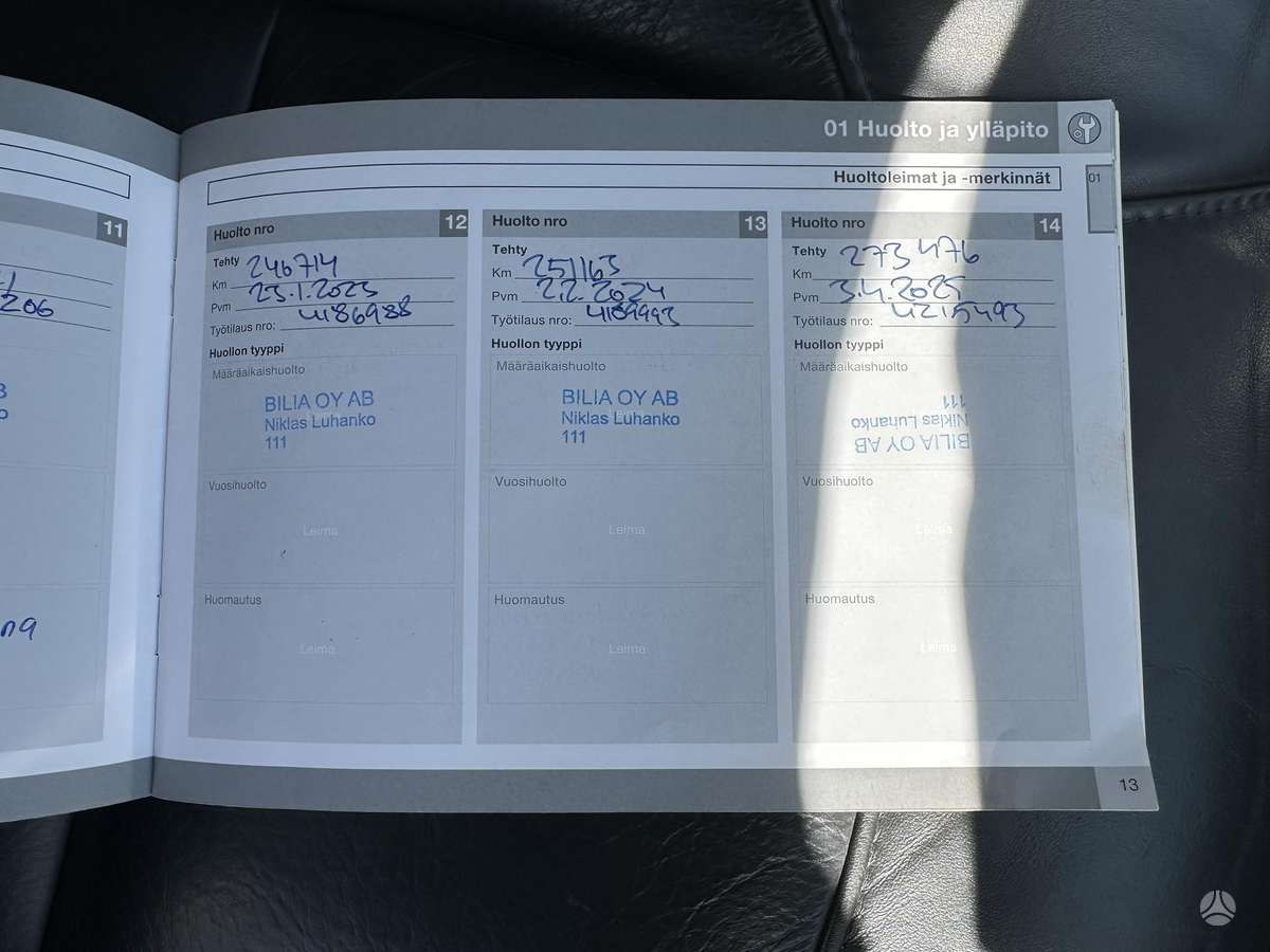 Volvo V70 2011 — photo 38