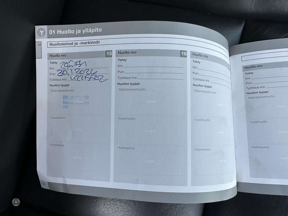 Volvo V70 2011 — photo 39