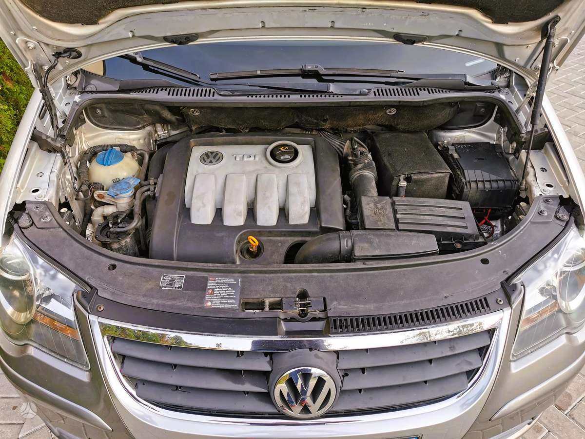 Volkswagen Touran 2008 — photo 10