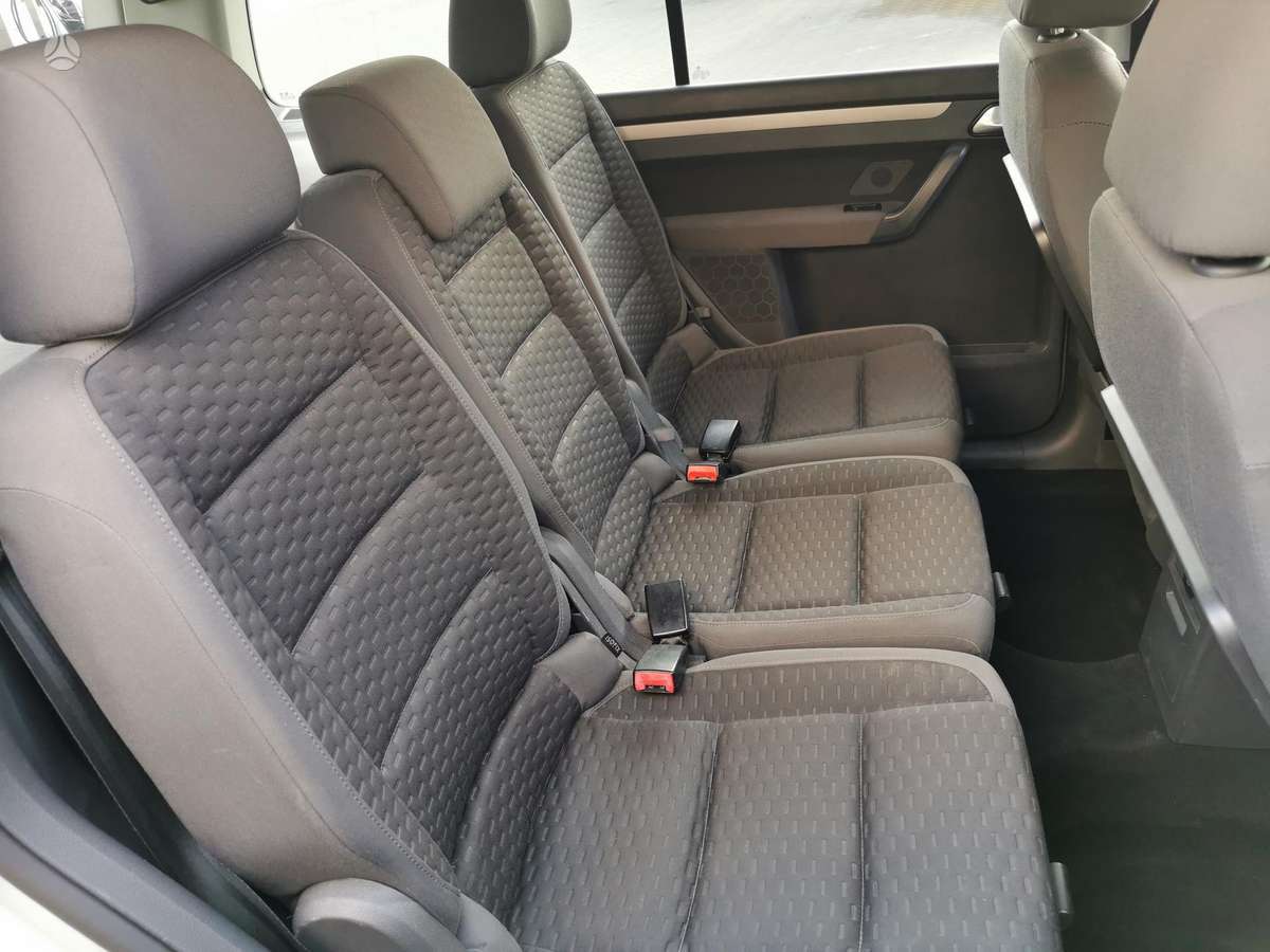 Volkswagen Touran 2008 — photo 14