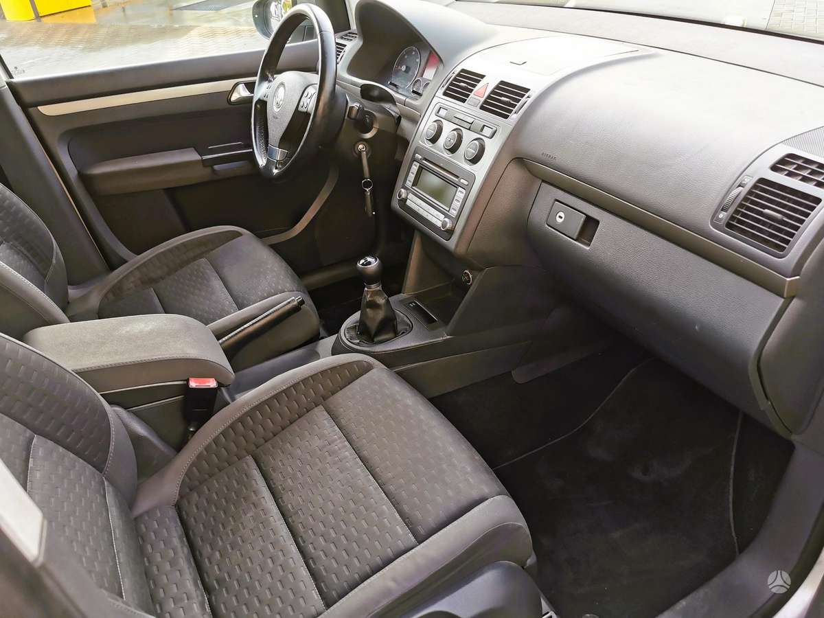 Volkswagen Touran 2008 — photo 15