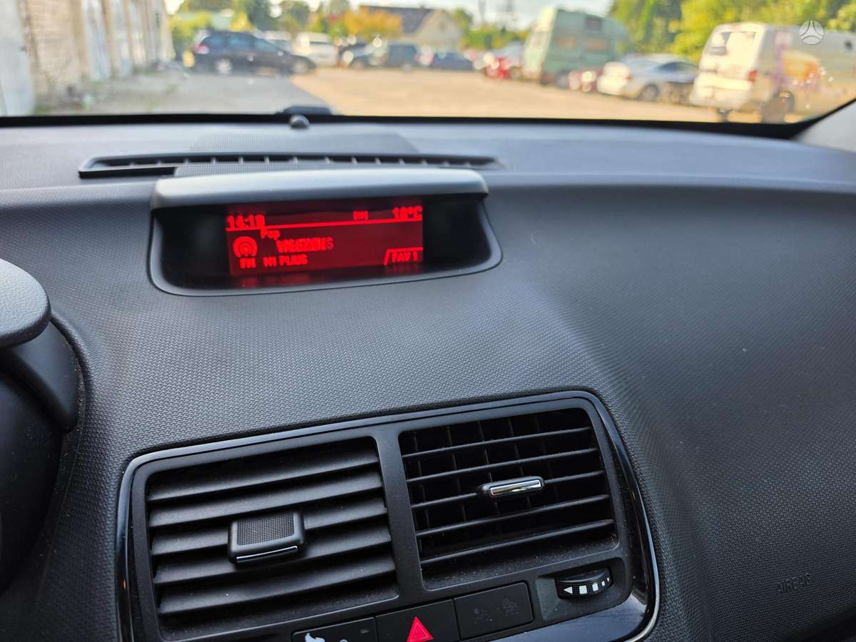 Opel Meriva 2012 — photo 12