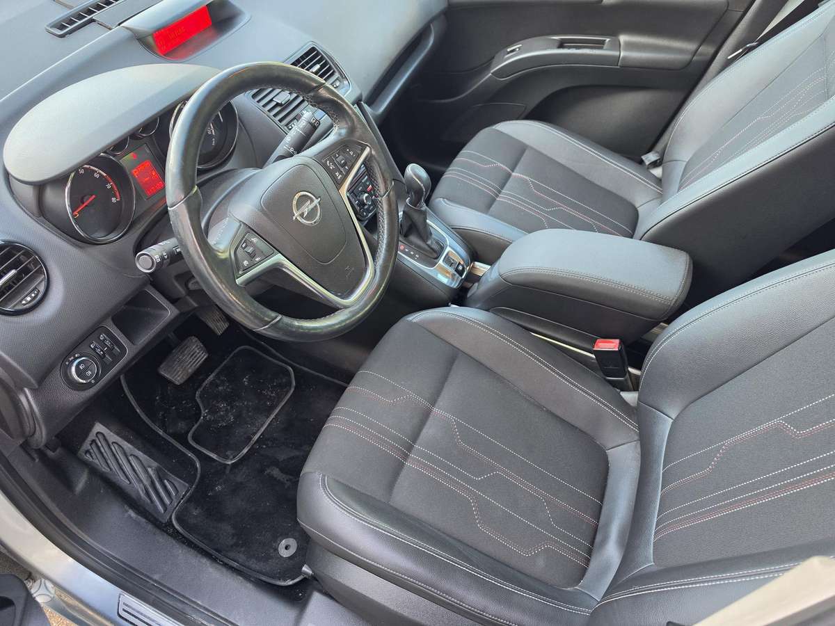 Opel Meriva 2012 — photo 9