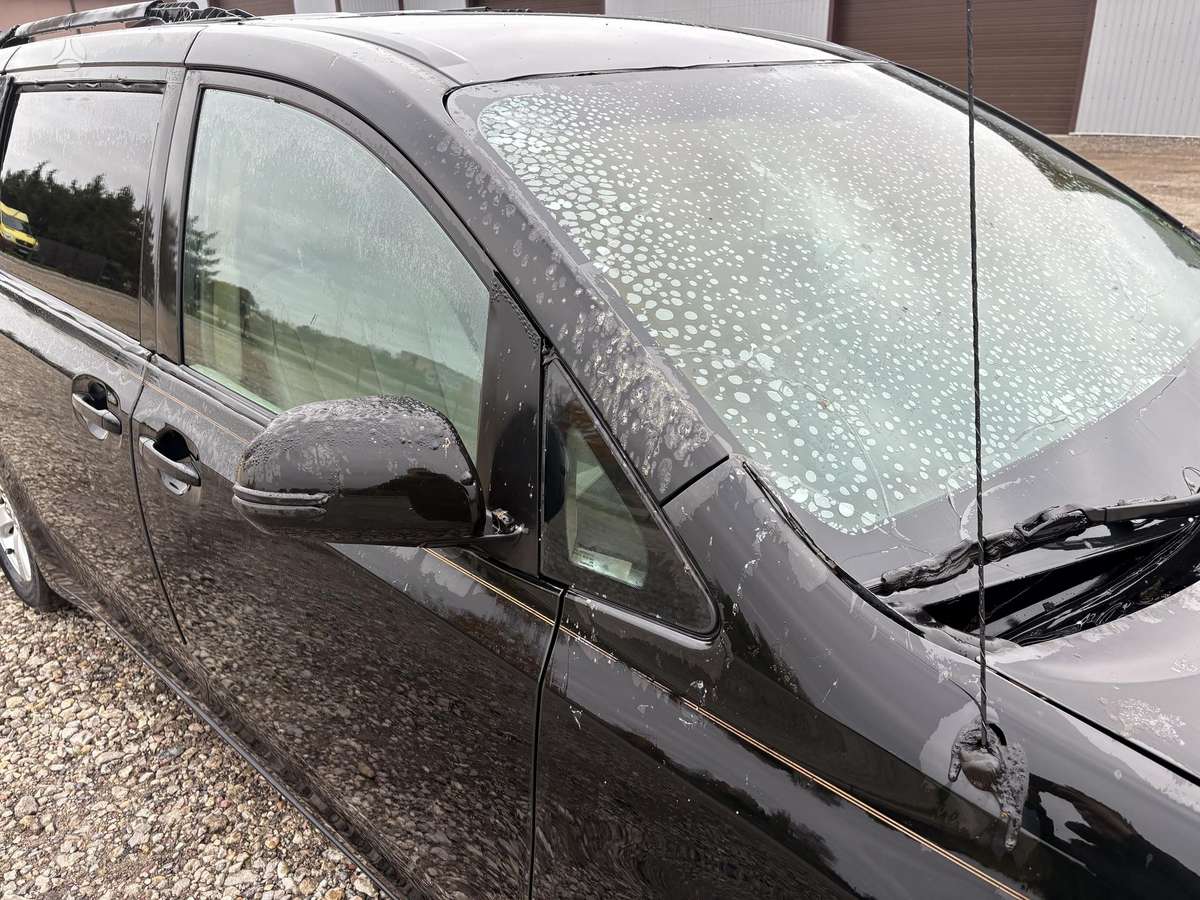 Toyota Sienna 2011 — photo 12
