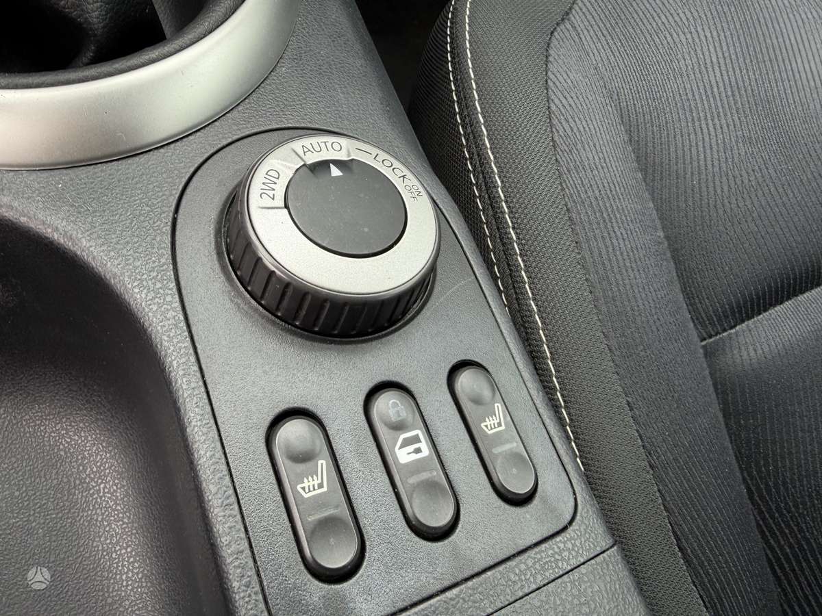 Nissan Qashqai 2010 — photo 14