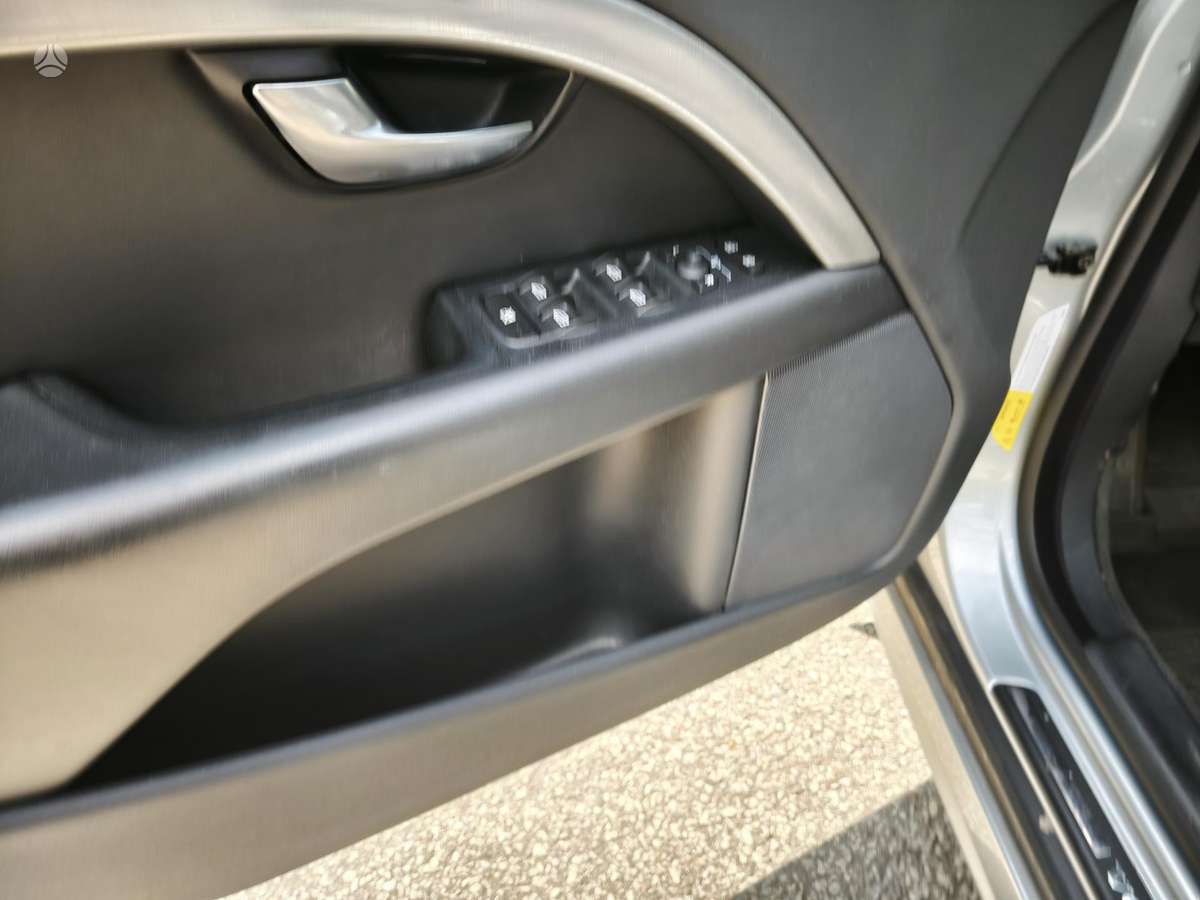 Volvo V70 2008 — photo 11
