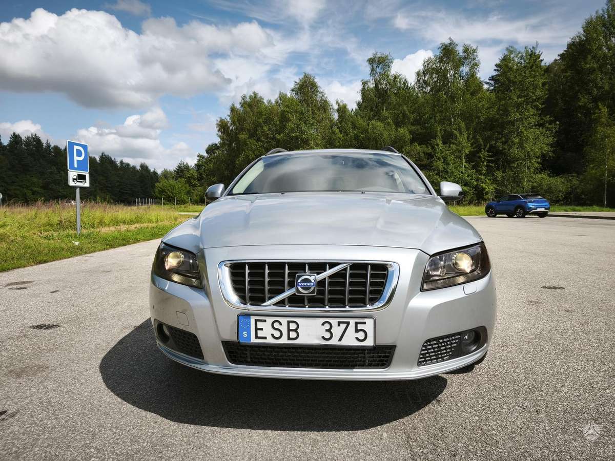 Volvo V70 2008 — photo 12