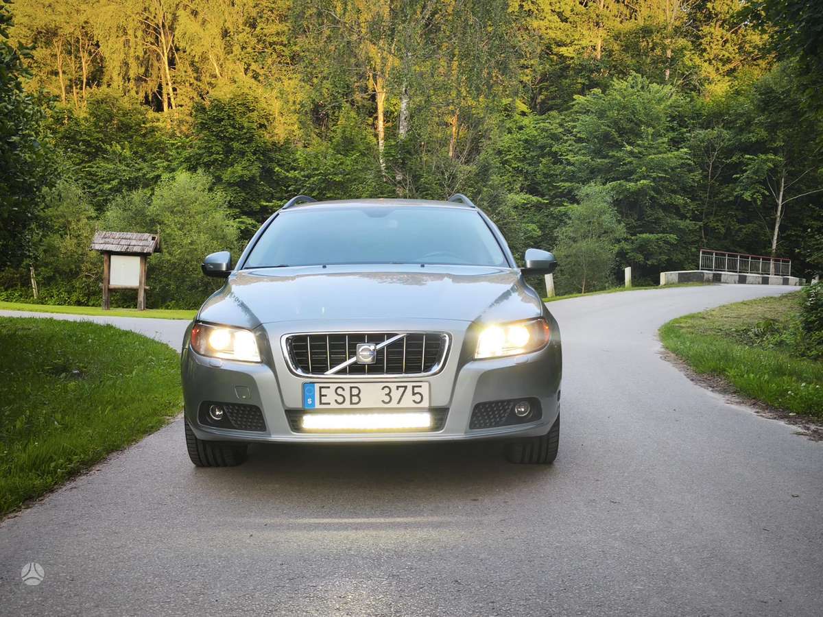 Volvo V70 2008 — photo 20