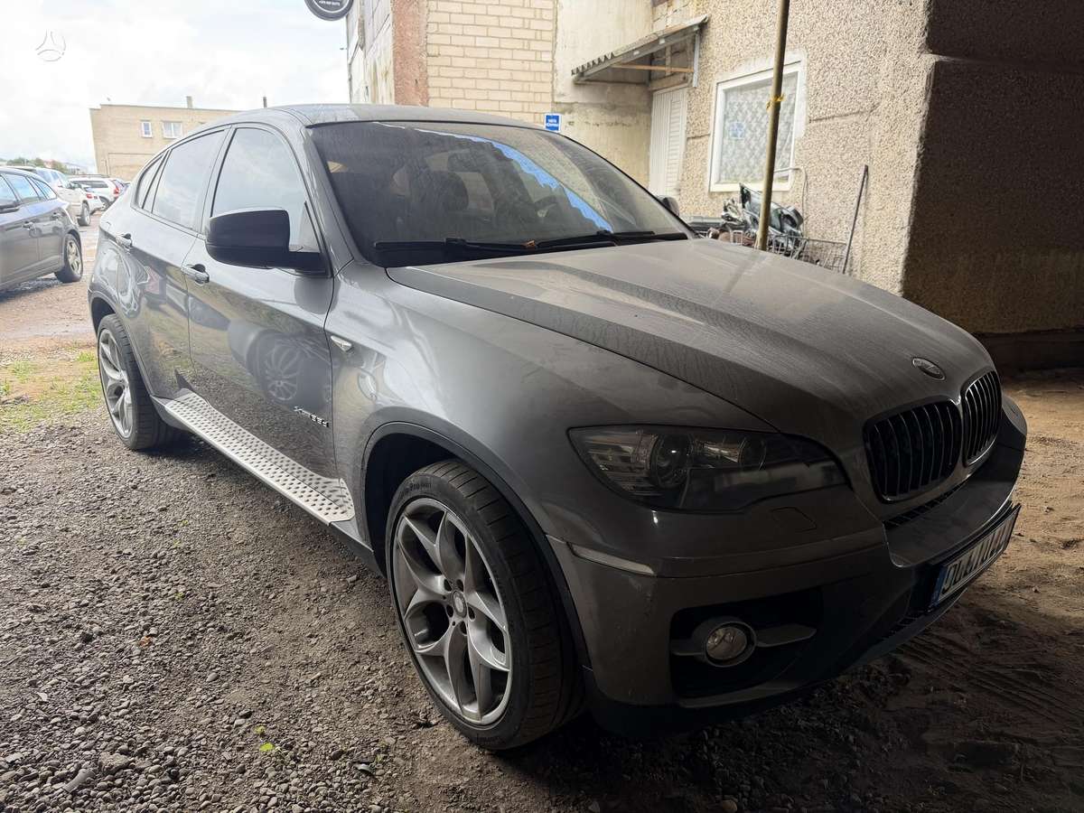 BMW X6 2008 — interior
