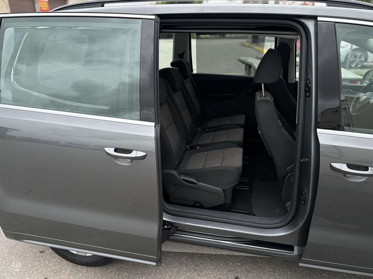 Volkswagen Sharan 2012 — photo 10