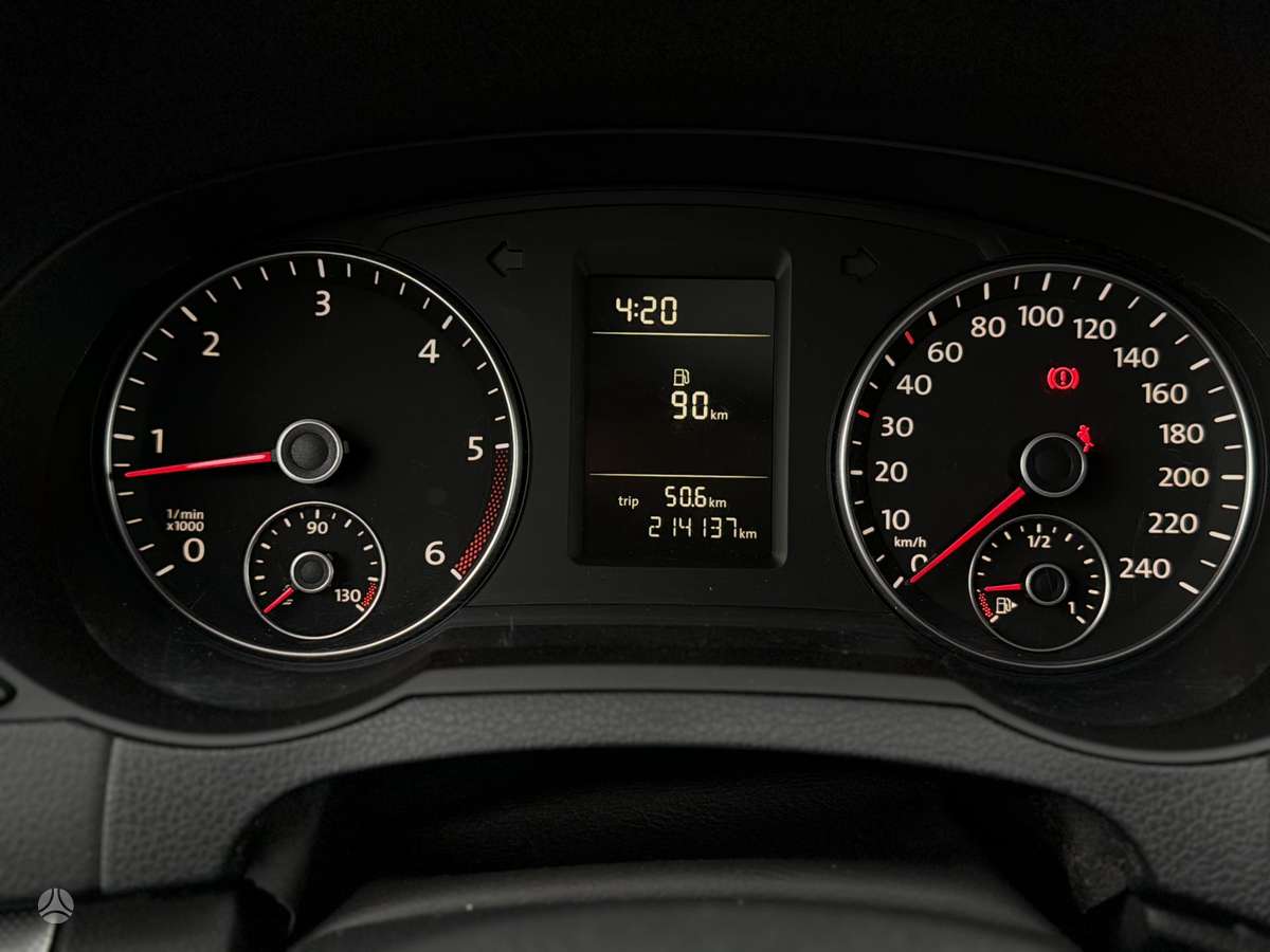 Volkswagen Sharan 2012 — photo 12