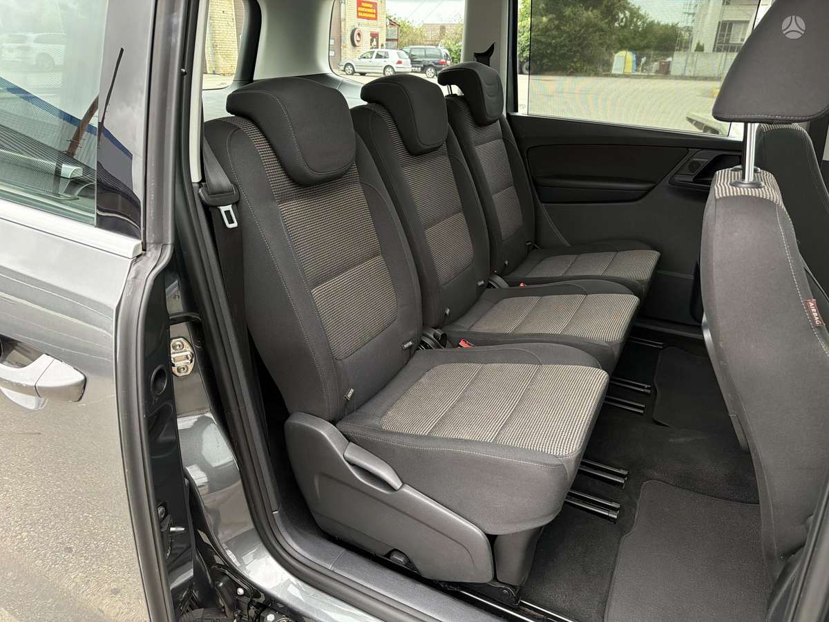 Volkswagen Sharan 2012 — photo 16