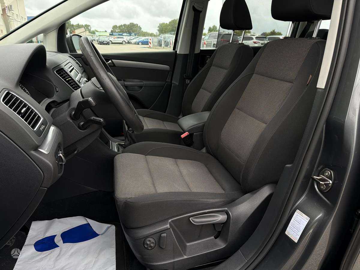 Volkswagen Sharan 2012 — photo 22