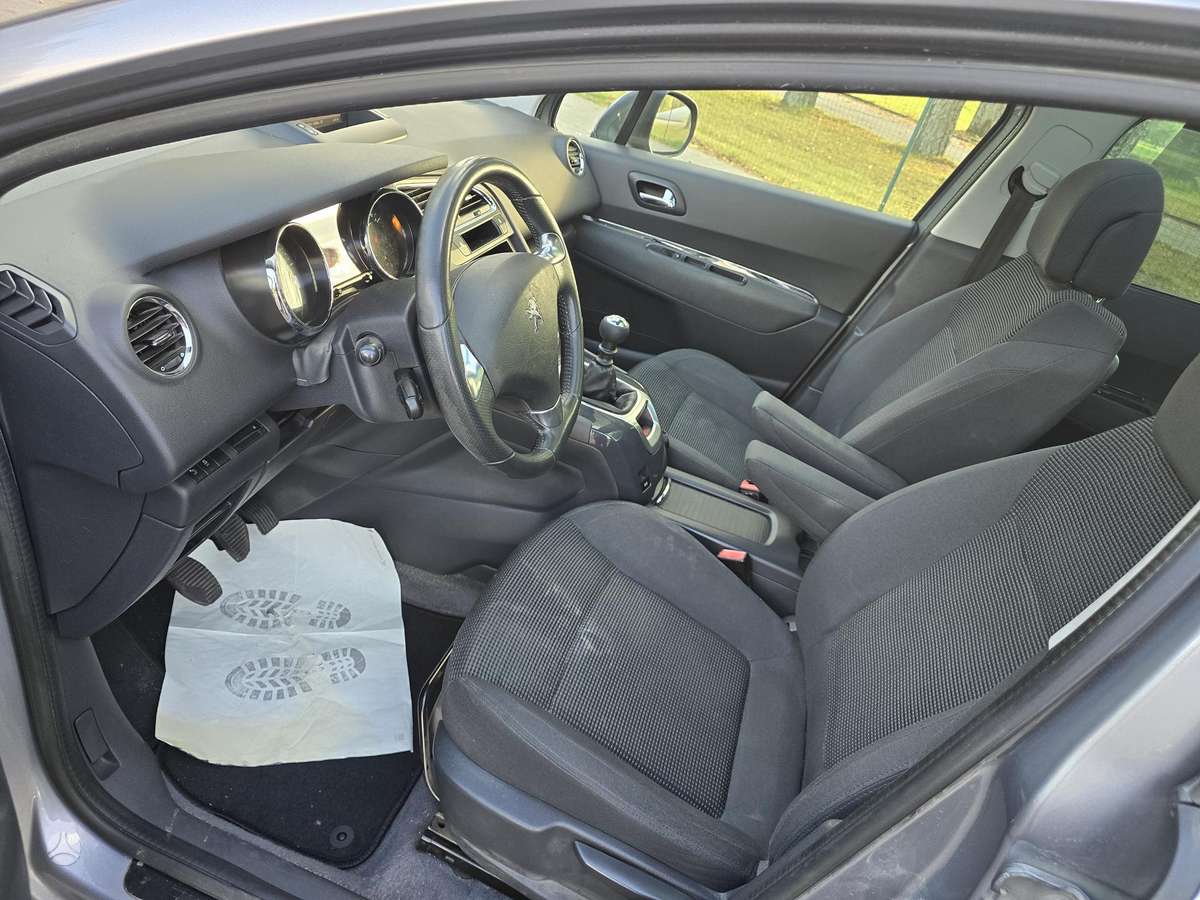Peugeot 5008 2014 — фото 14