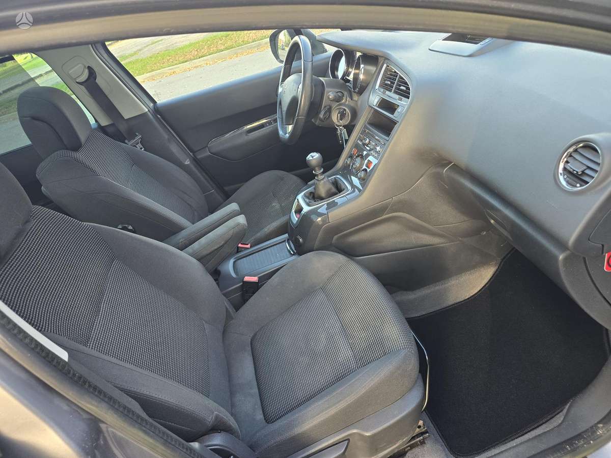 Peugeot 5008 2014 — фото 15