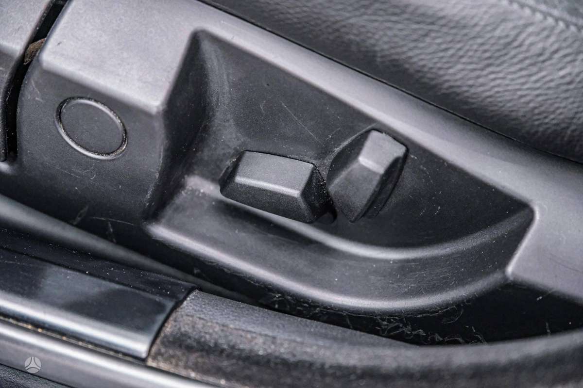 BMW 520 2009 — фото 14
