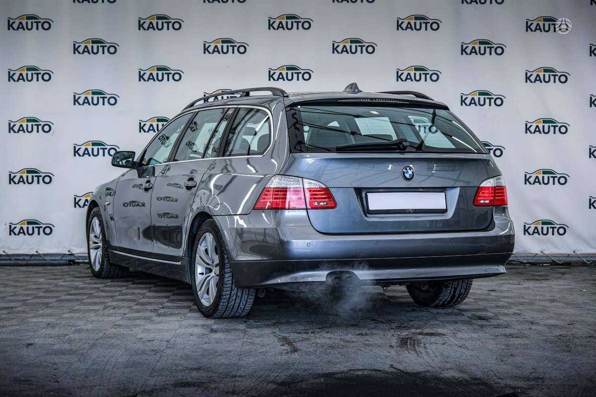 BMW 520 2009 — двигун 2500 cm³, 190 HP (140kW)