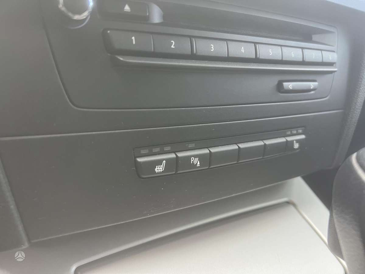 BMW 325 2008 — photo 10