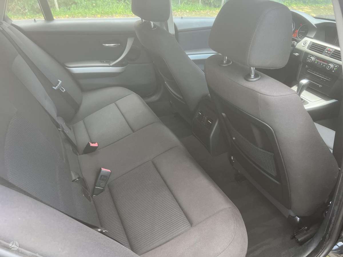 BMW 325 2008 — photo 13