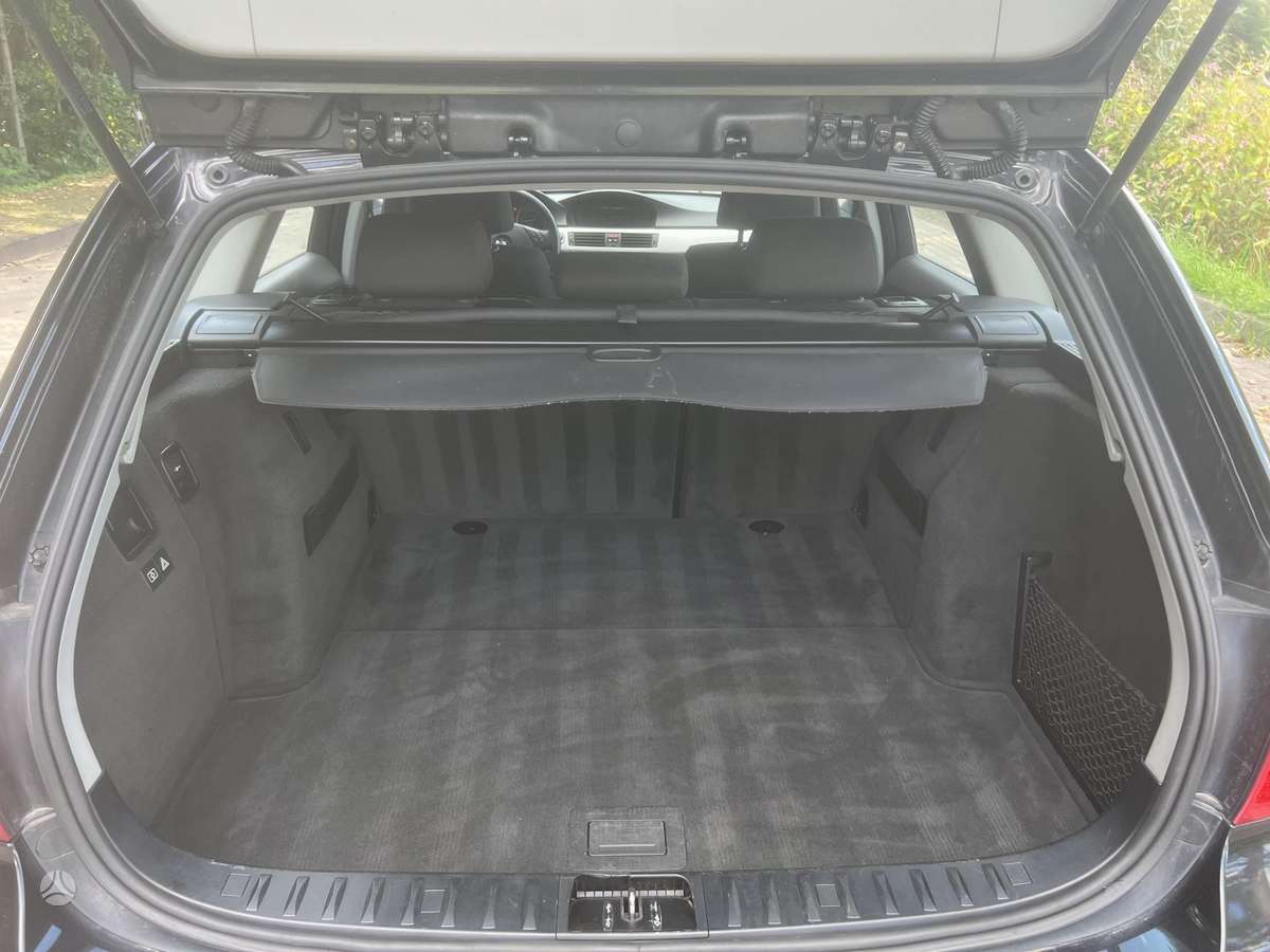 BMW 325 2008 — photo 14