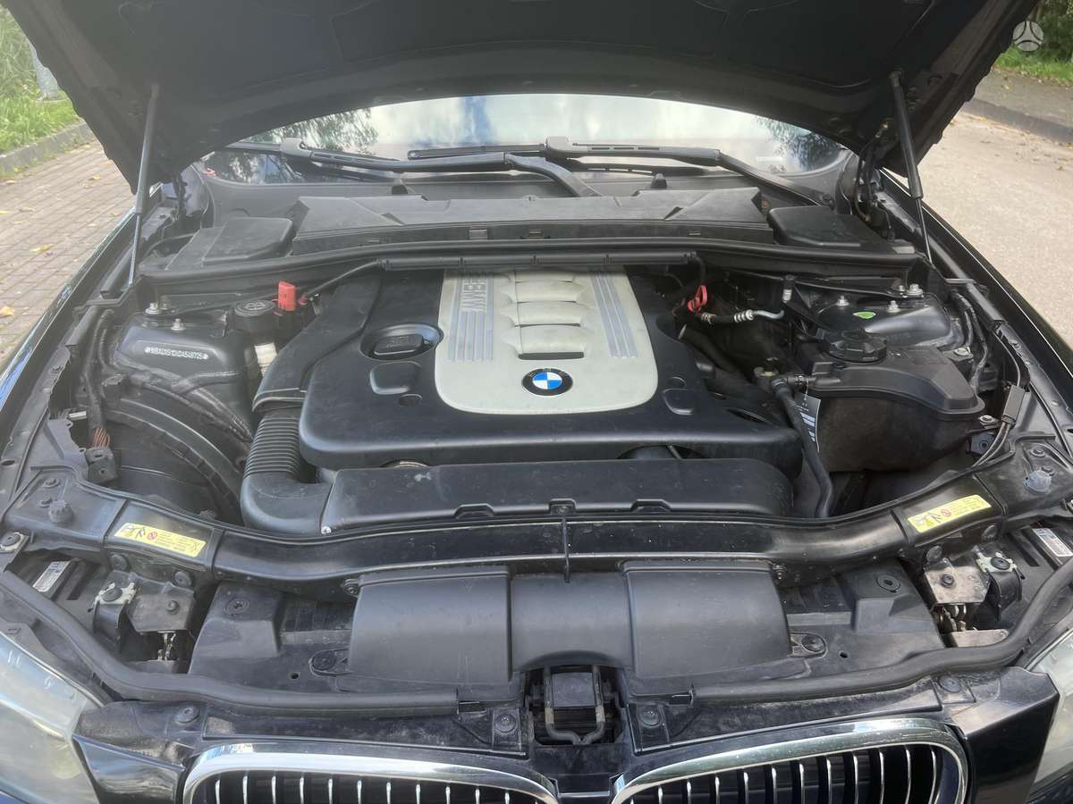 BMW 325 2008 — photo 17
