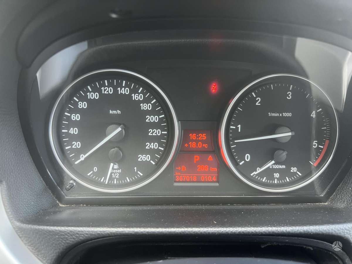 BMW 325 2008 — photo 18