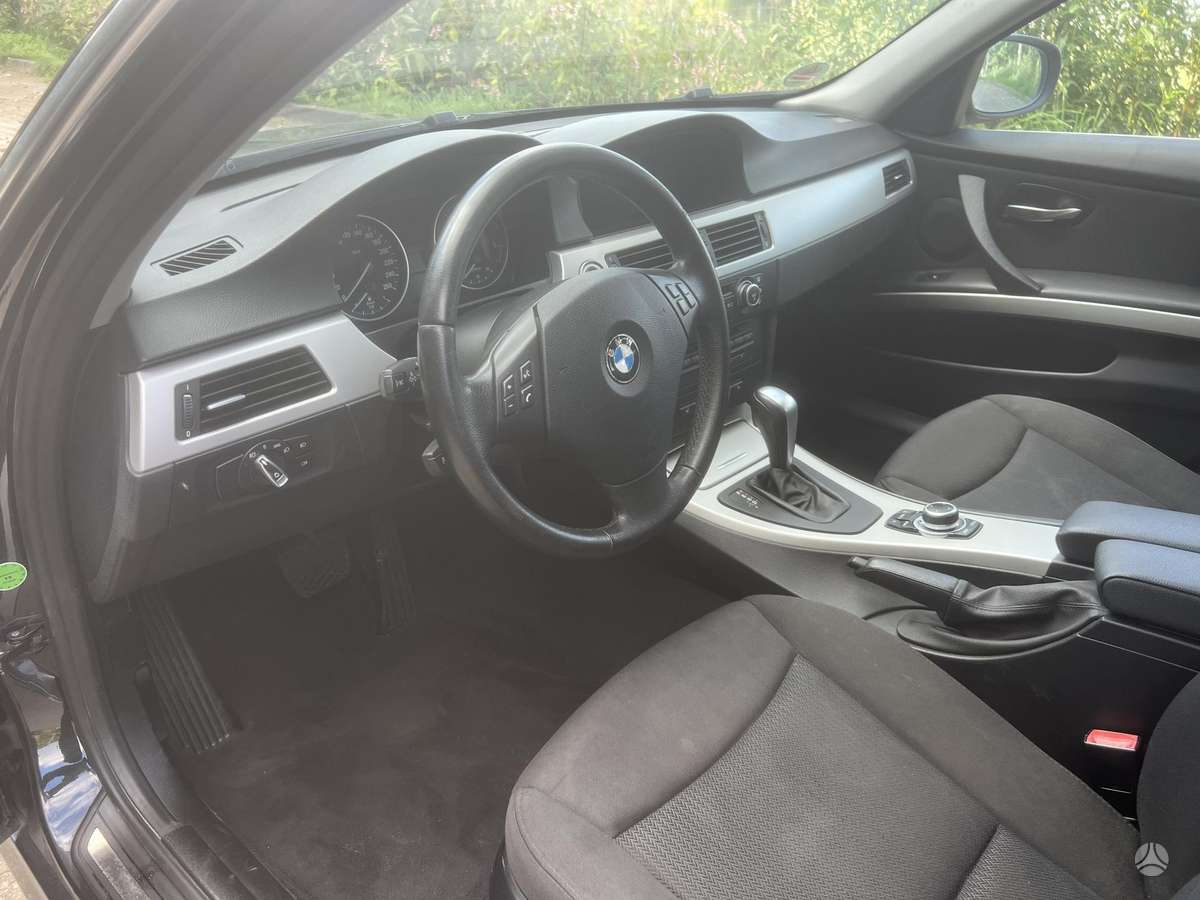 BMW 325 2008 — photo 8