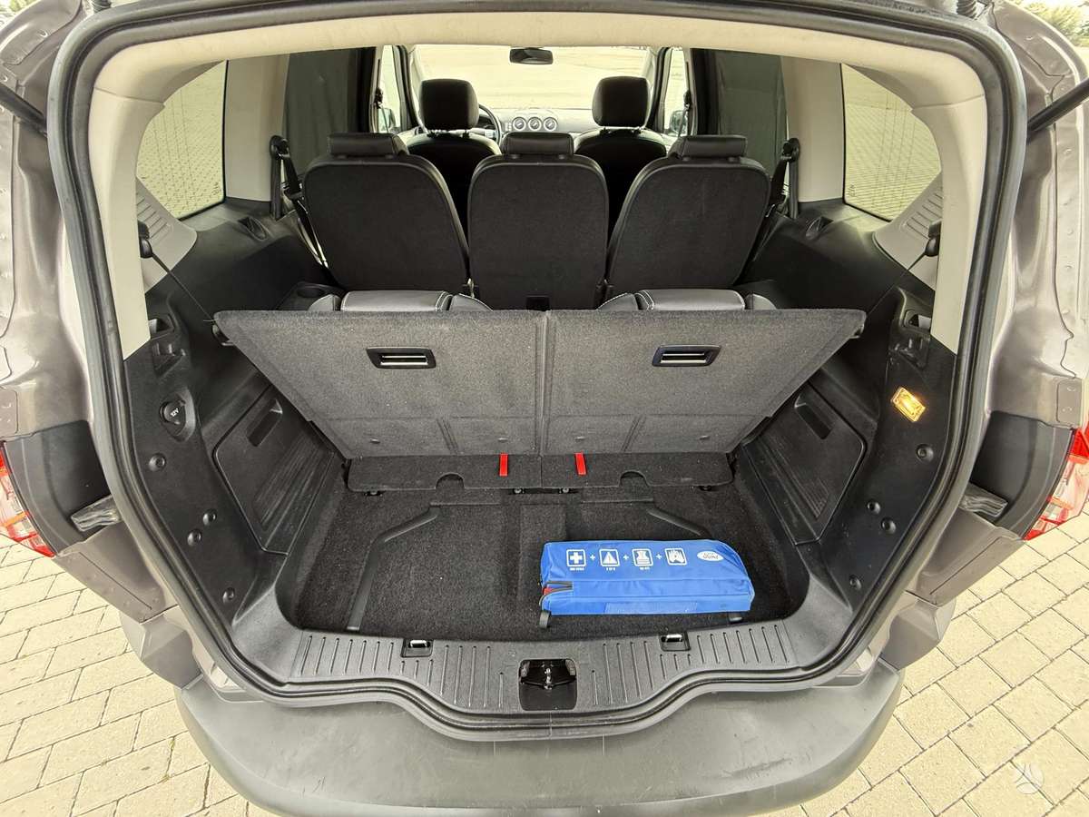 Ford S-MAX 2013 — photo 13