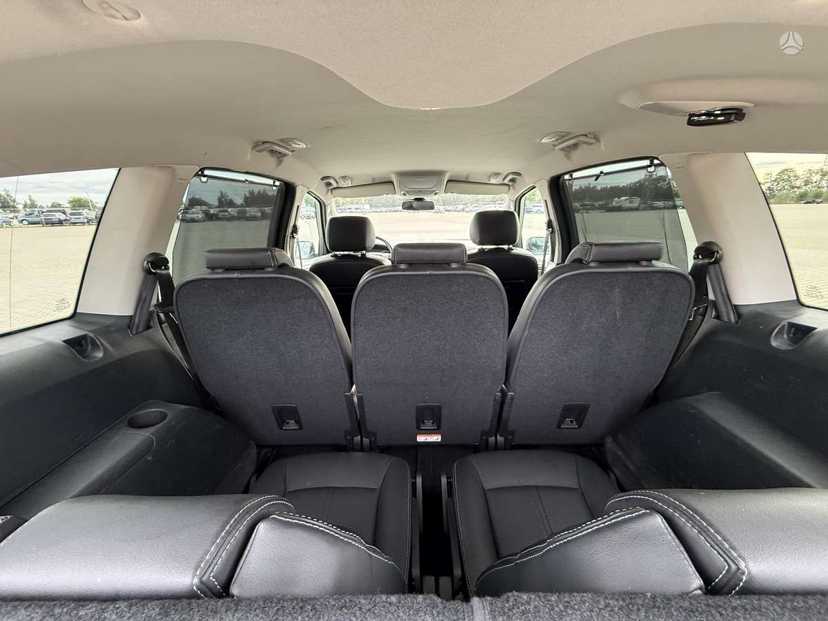 Ford S-MAX 2013 — photo 14