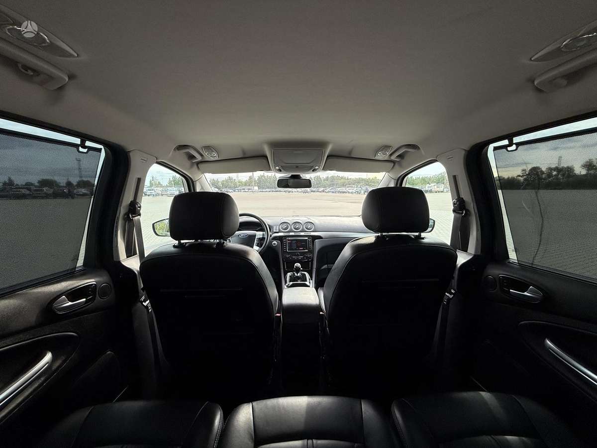 Ford S-MAX 2013 — photo 15