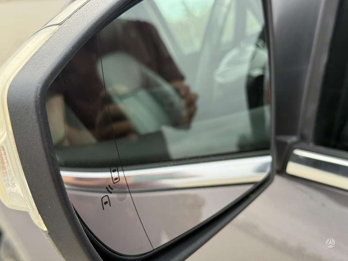 Ford S-MAX 2013 — photo 25