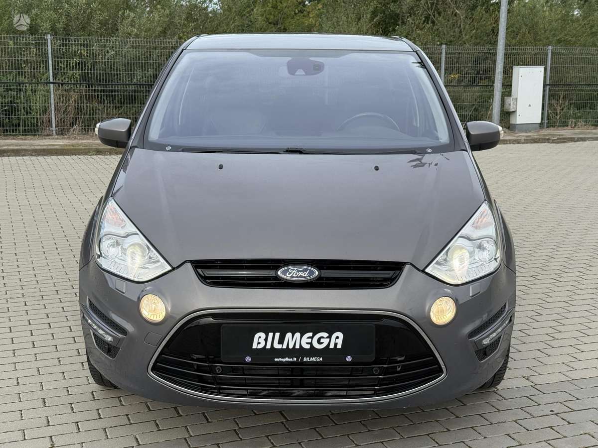 Ford S-MAX 2013 — interior