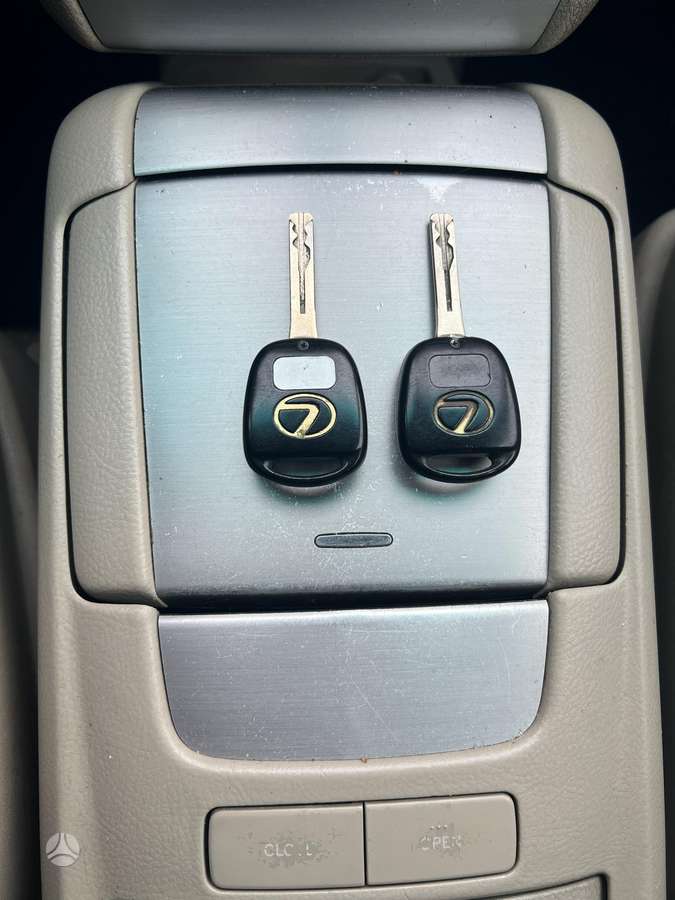 Lexus RX 2006 — photo 18