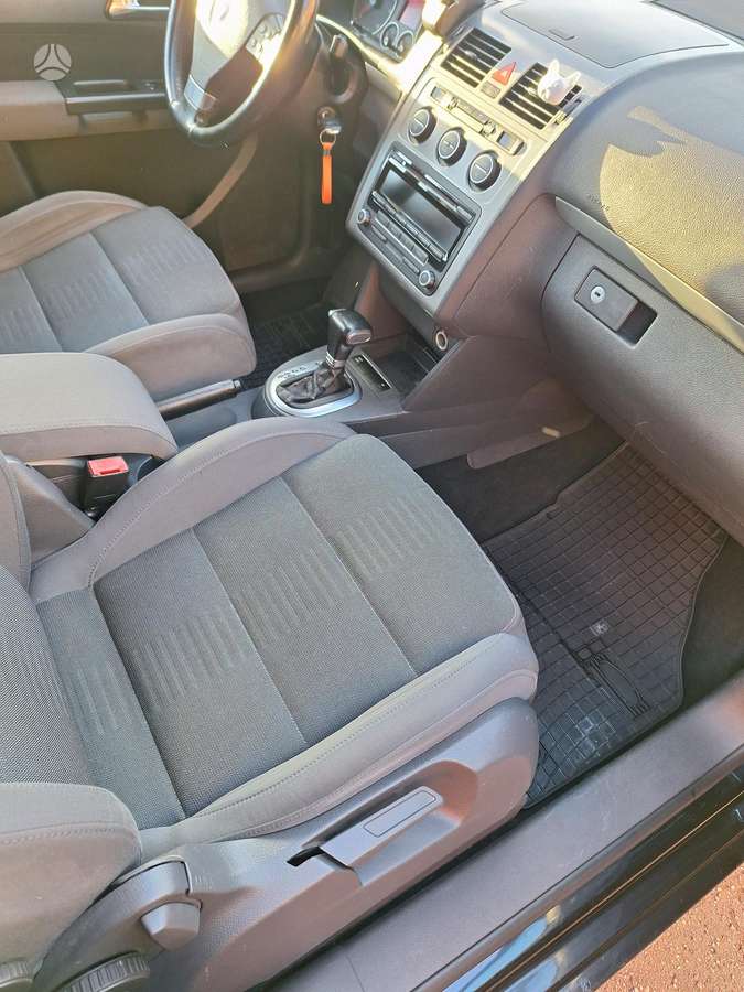 Volkswagen Touran 2007 — photo 11