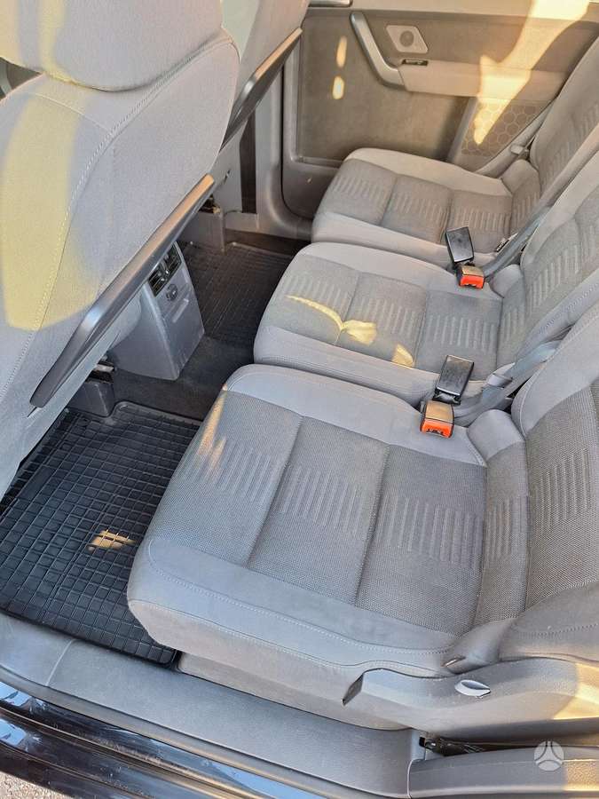 Volkswagen Touran 2007 — photo 13