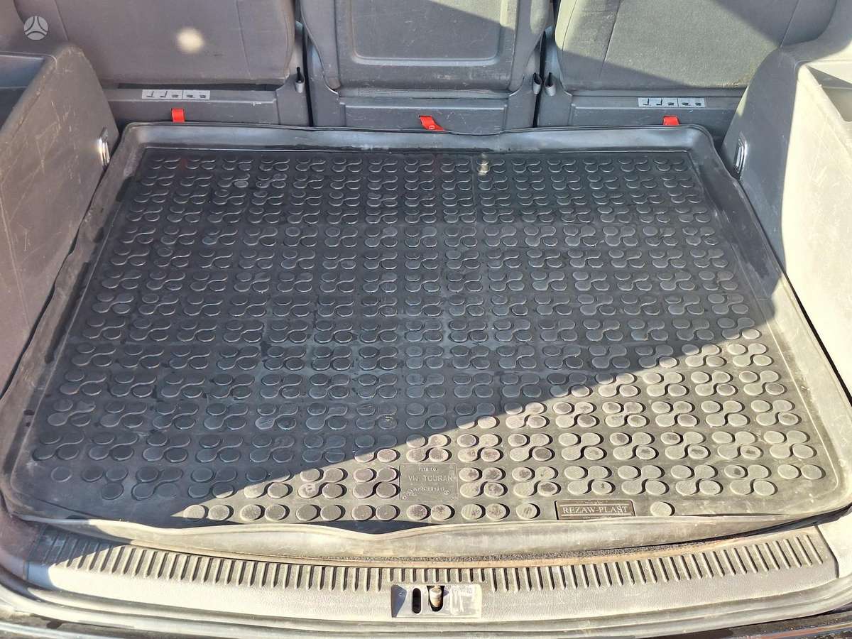 Volkswagen Touran 2007 — photo 16