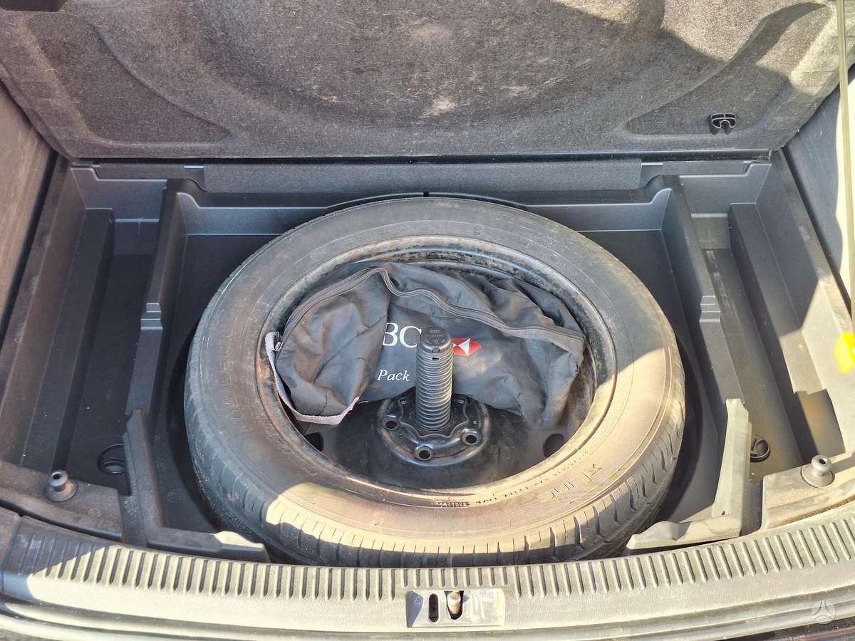 Volkswagen Touran 2007 — photo 19