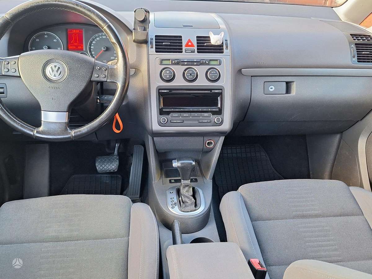 Volkswagen Touran 2007 — photo 9