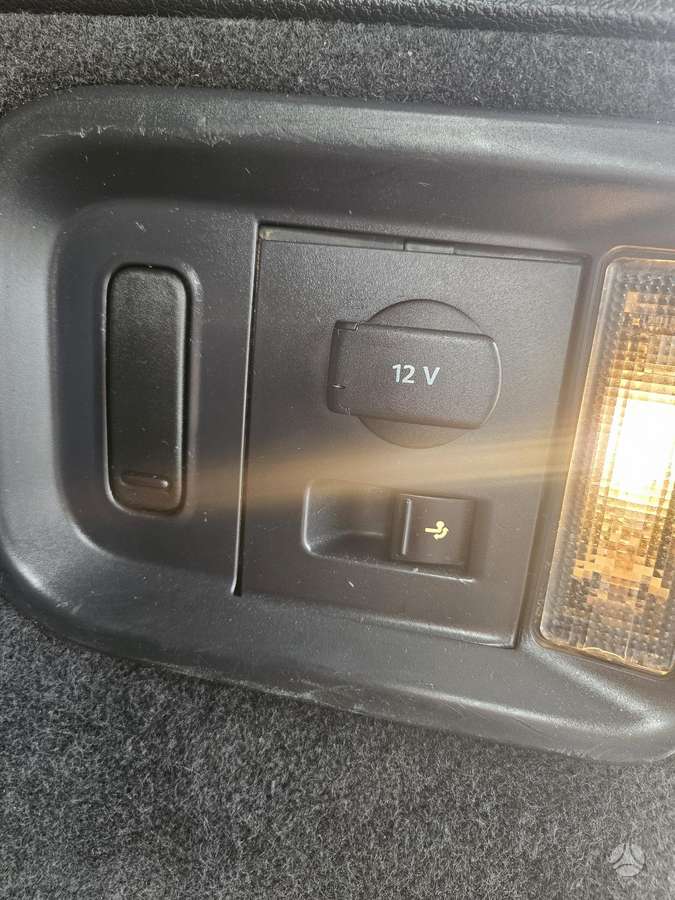 Volkswagen Sharan 2011 — photo 11