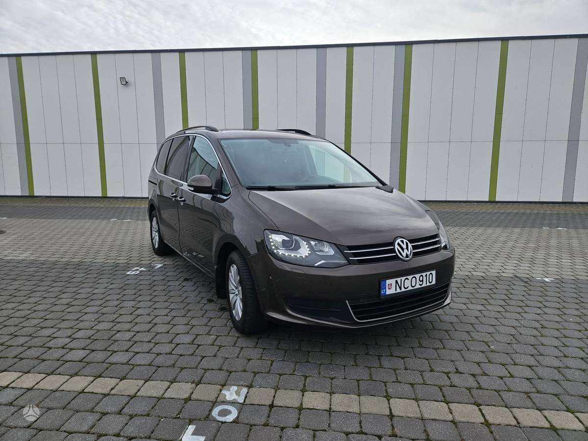 Volkswagen Sharan 2011 — interior