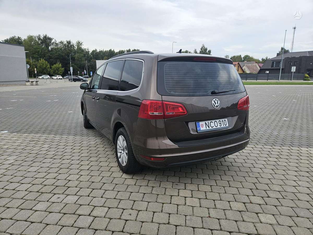 Volkswagen Sharan 2011 — photo 6