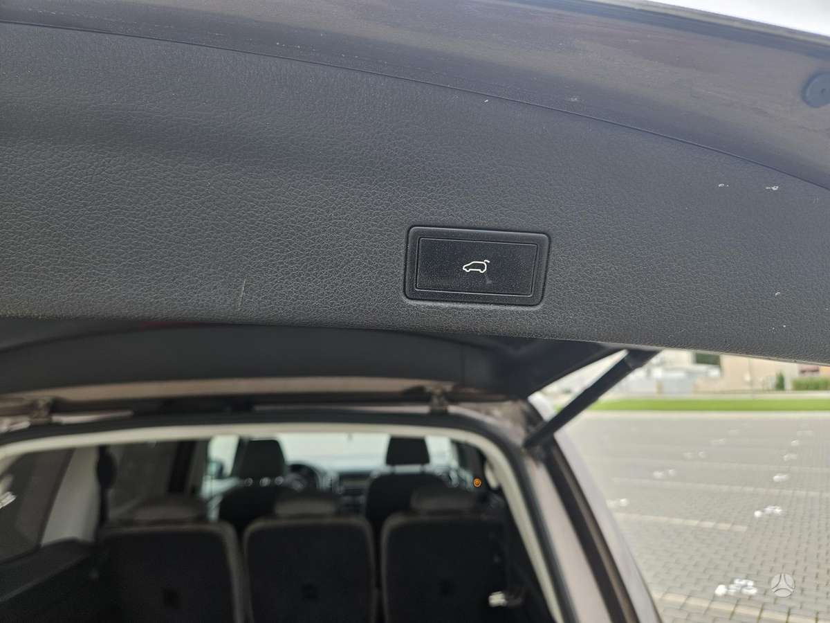 Volkswagen Sharan 2011 — photo 7