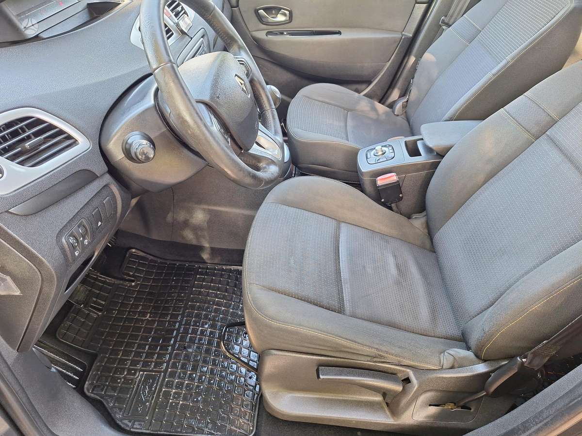 Renault Grand 2011 — photo 10