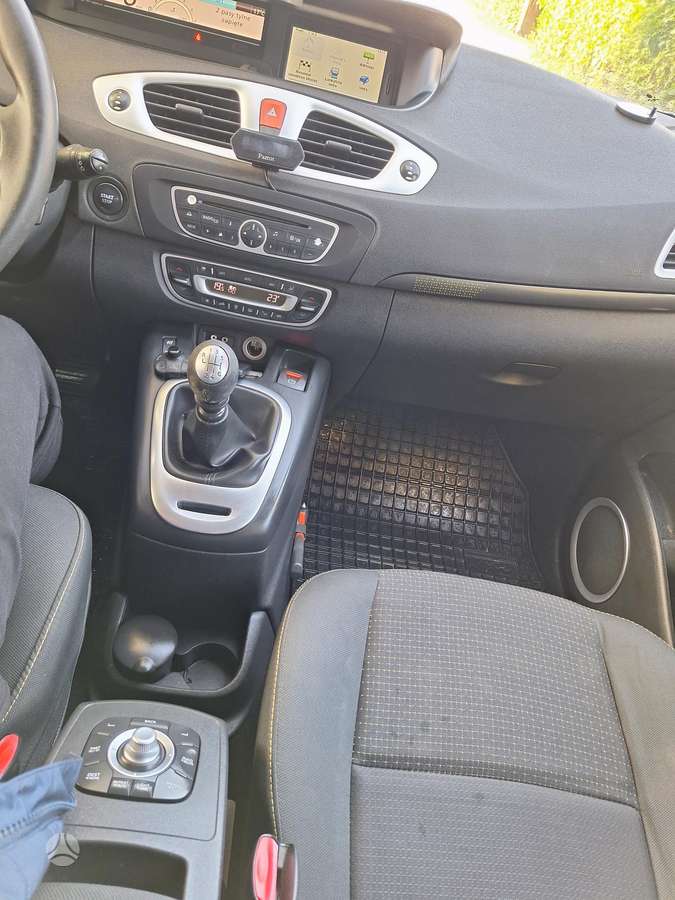 Renault Grand 2011 — photo 8