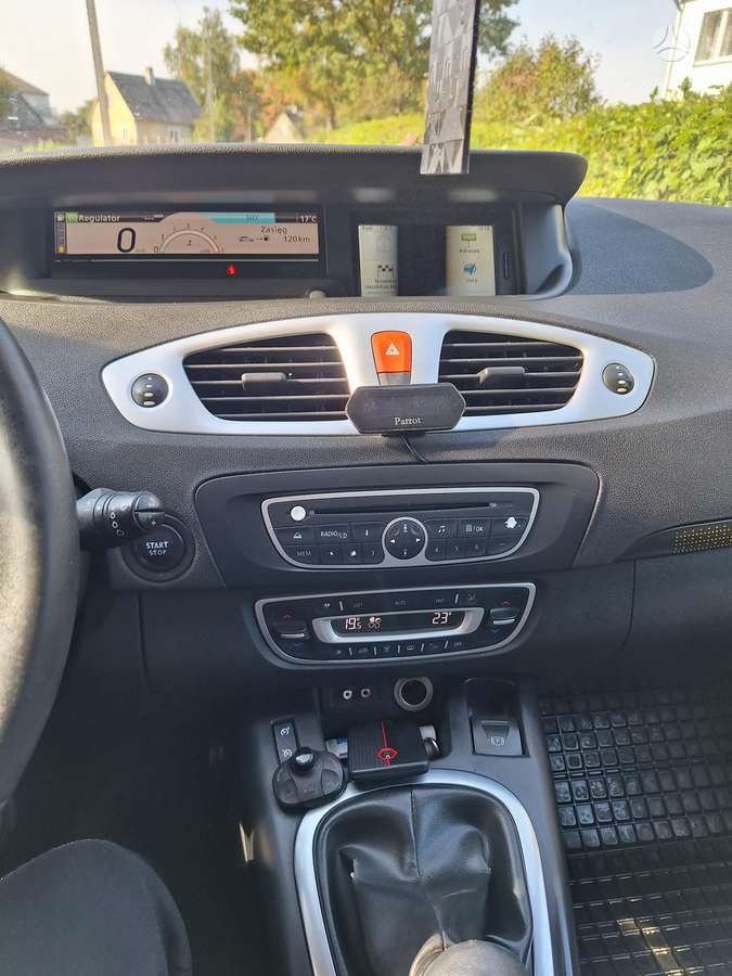 Renault Grand 2011 — photo 9